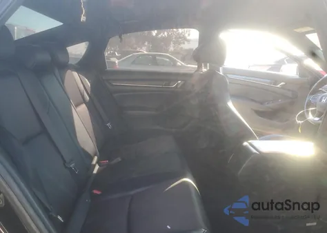 2018 Honda Accord Sport z USA, uszkodzony, nr VIN 1HGCV1F38JA032343